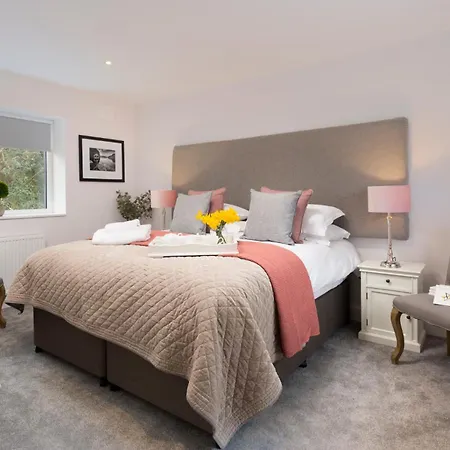 Lexington House - 5 Star - Stylish Barn Conversion