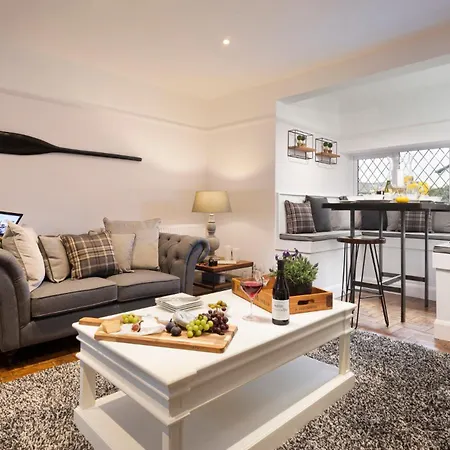 Lexington House - 5 Star - Stylish Barn Conversion Bowness-on-Windermere